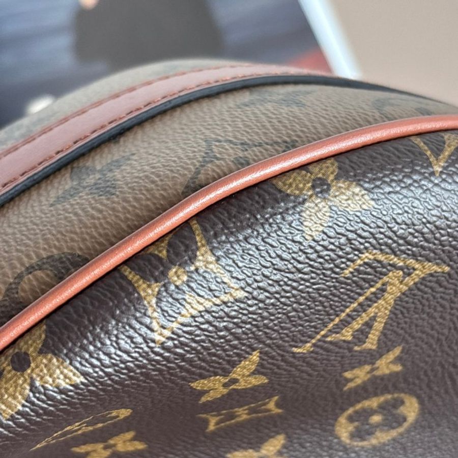 ::LOUIS VUITTON:: LV M46311 Loop Hobo 棕色 拚雙色月亮包 半月包 流浪包-22
