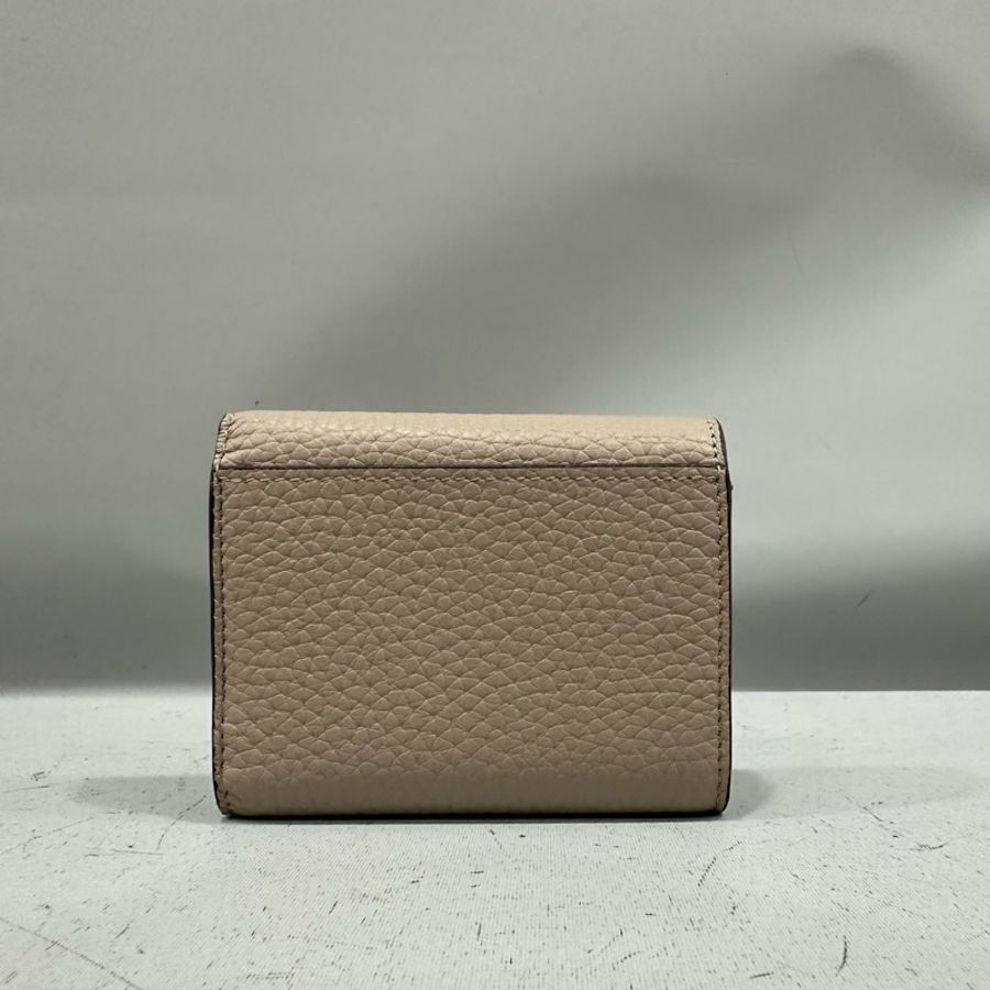 LV M68747 奶茶色金釦 capucines 短夾-1