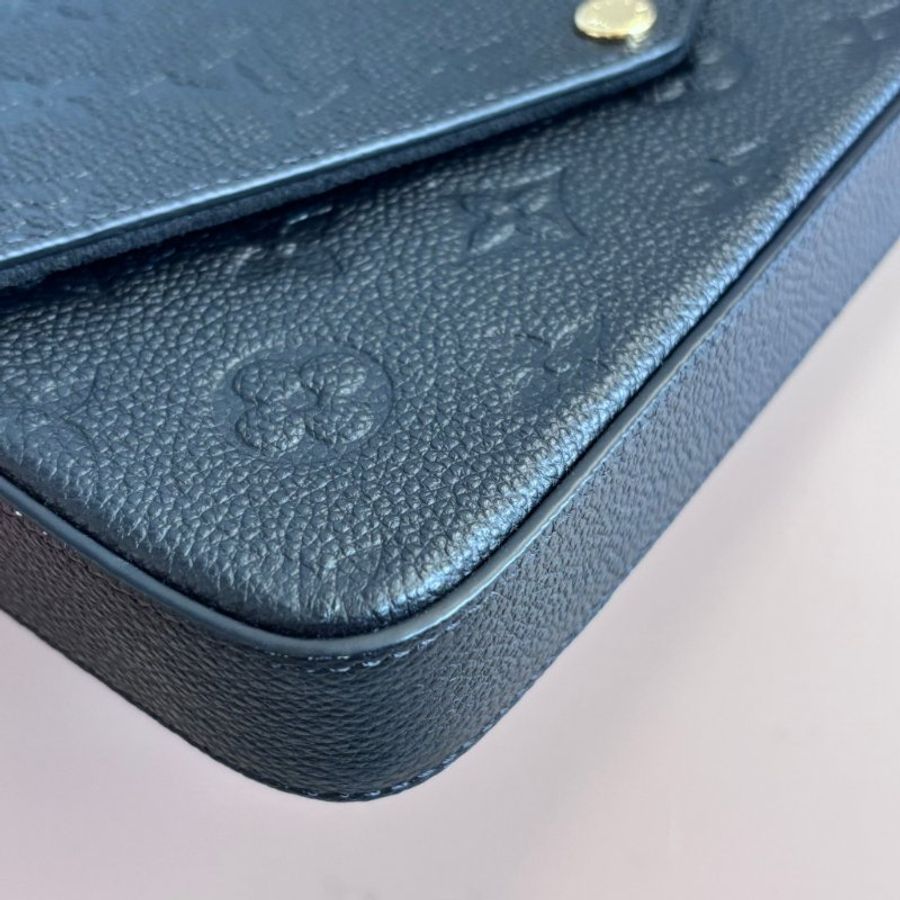 ::LOUIS VUITTON:: LV M82477 Félicie Pochette 黑色牛皮壓花紋 WOC三合一 金鏈斜背包-7