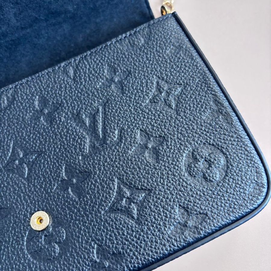 ::LOUIS VUITTON:: LV M82477 Félicie Pochette 黑色牛皮壓花紋 WOC三合一 金鏈斜背包-16