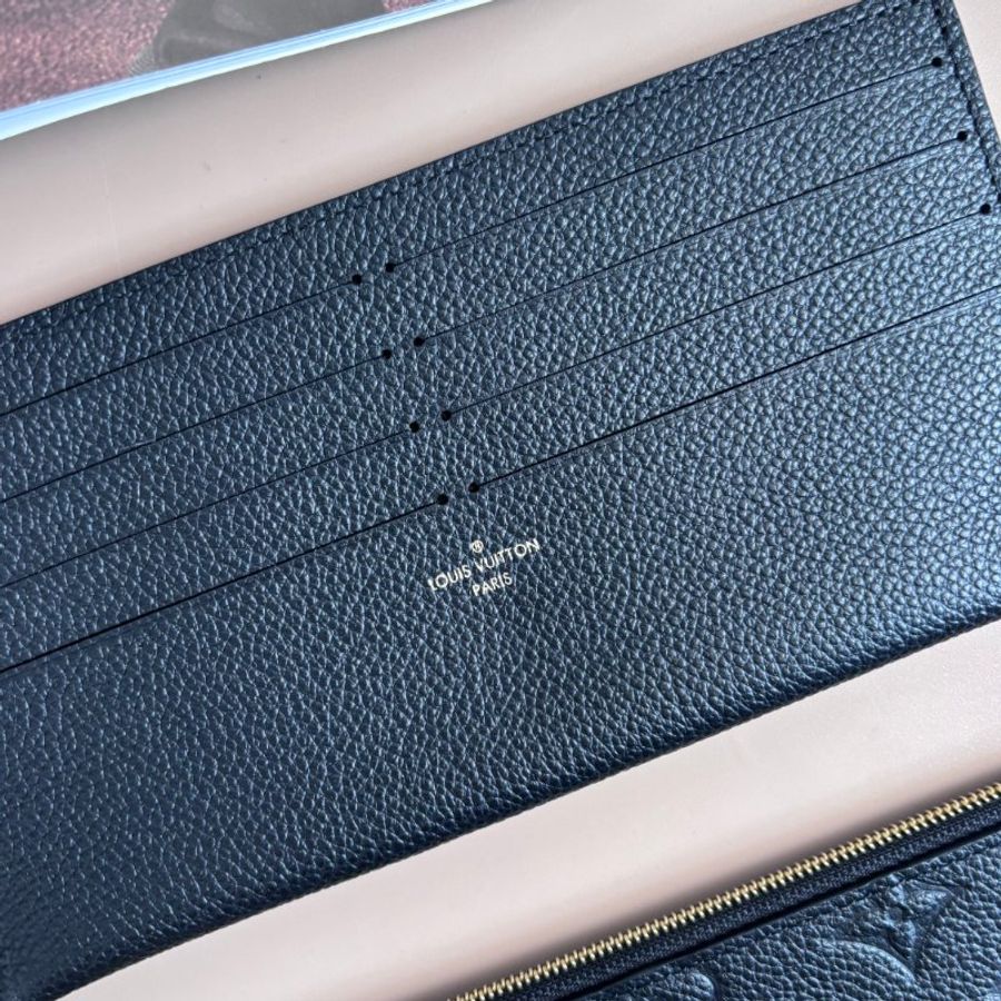 ::LOUIS VUITTON:: LV M82477 Félicie Pochette 黑色牛皮壓花紋 WOC三合一 金鏈斜背包-20