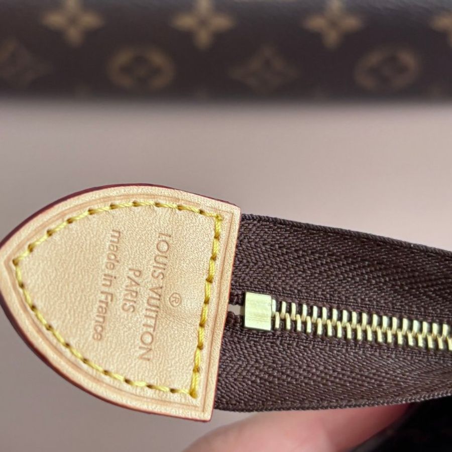 ::LOUIS VUITTON:: LV M47195 Trio Toilet Pouch咖啡色經典花紋三合一洗漱包-7