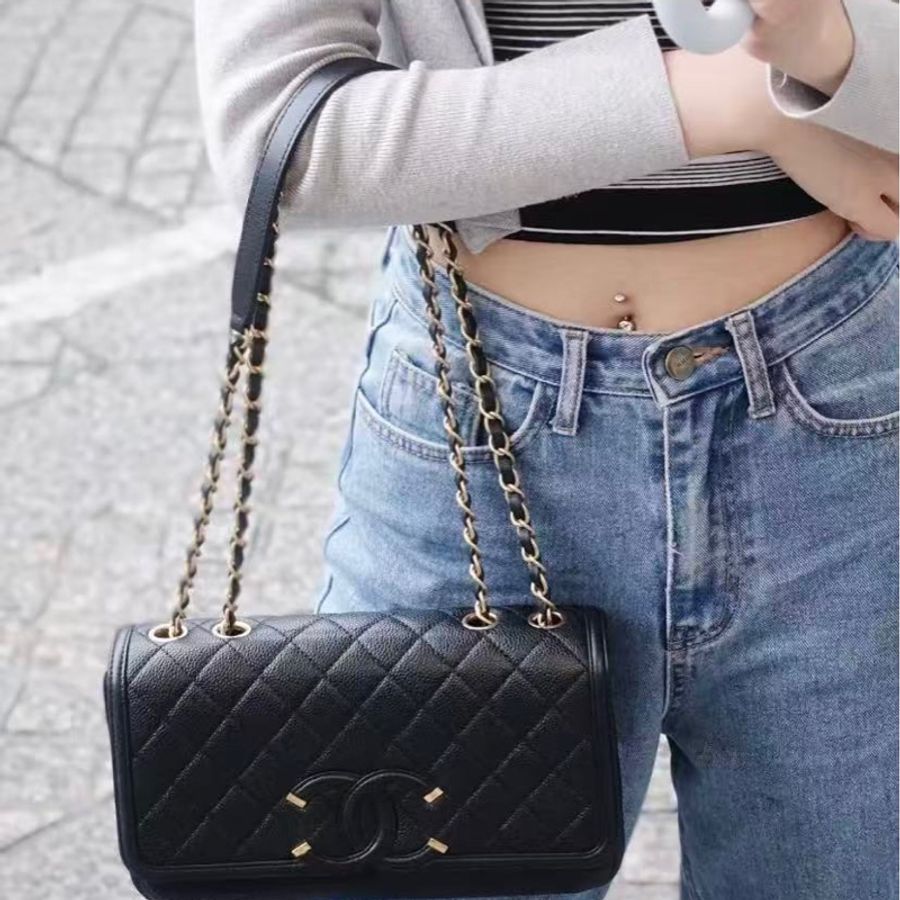 CHANEL/香奈兒 Filigree 鏈條包黑金，23開尺寸：26*7*15cm-4