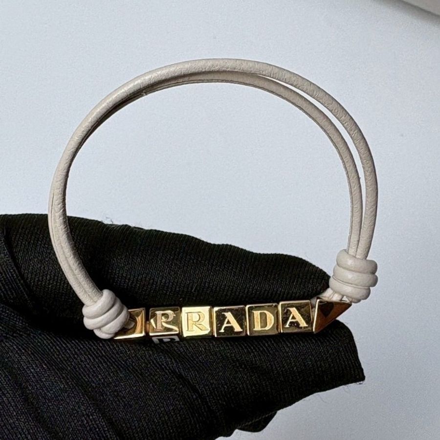 Prada 金方塊白皮繩手鍊-7