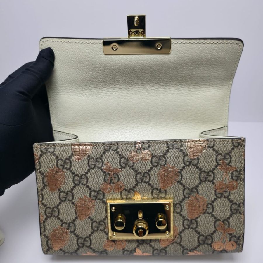 Gucci - Berry Padlock Small Shoulder Bag-11