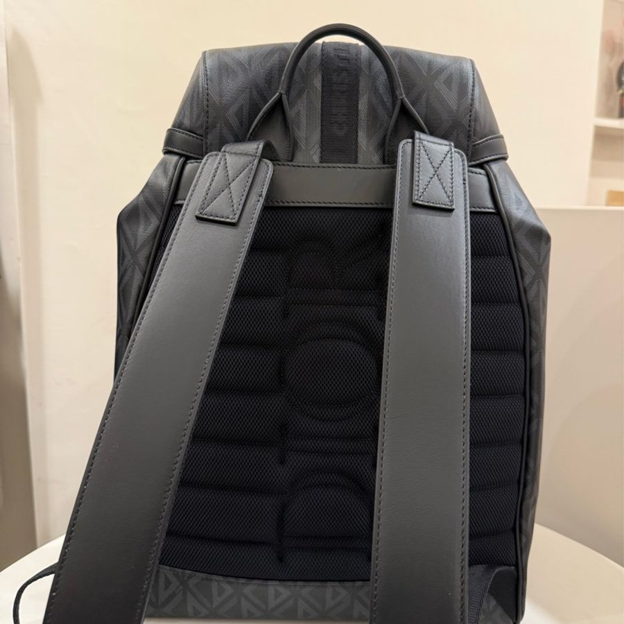 (近新美品)DIOR後背 迪奧 Diamond Hit the Road 黑灰色 花紋-1