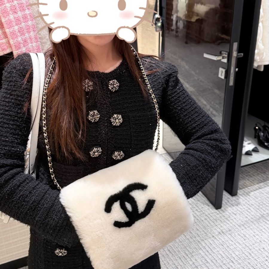 Chanel香奈兒25N滑雪系列毛毛手套套-1