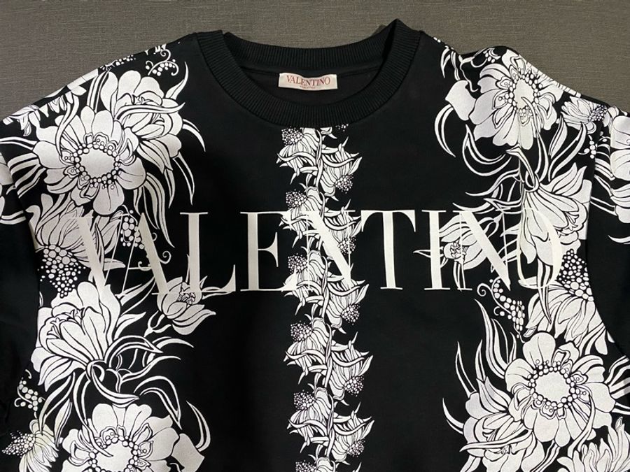 VALENTINO 黑色飾花朵圖案衛衣-3
