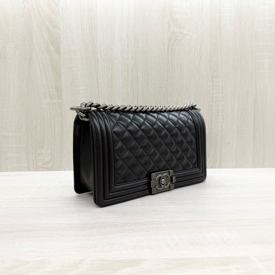 CHANEL黑色羊皮復古銀釦BOY25cm/A67086-3
