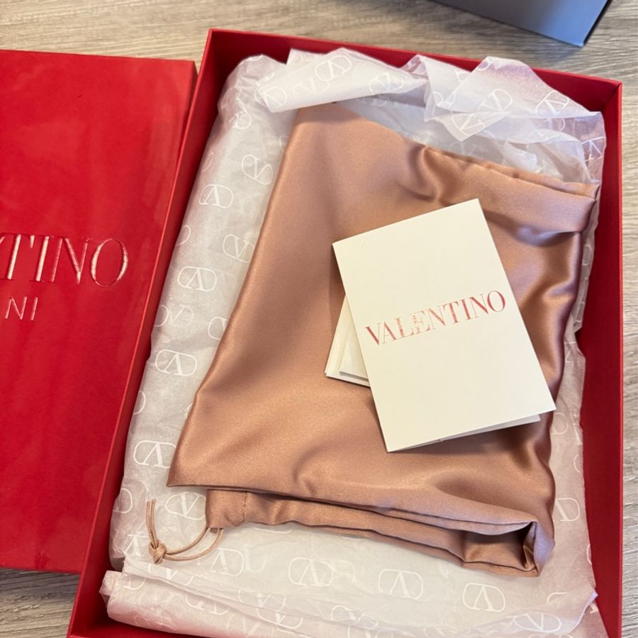 VALENTINO金色芭蕾娃娃鞋-6