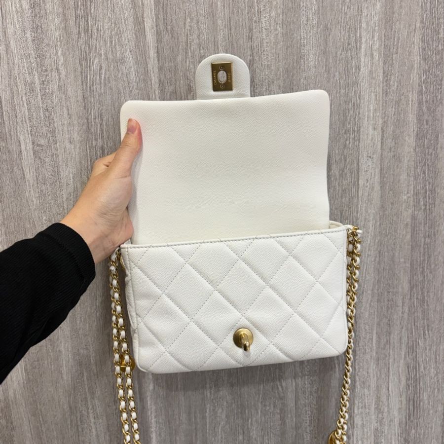 Chanel 白荔枝牛皮金幣口蓋包-5
