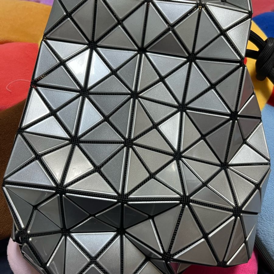 bao bao issey miyake 三宅一生 銀色水桶包-2