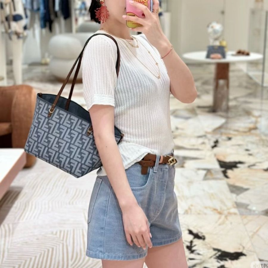 🎉新品好折扣✨Fendi 8BH424 Roll 小款雙面 FF 緹花托特手提包 牛仔藍-6