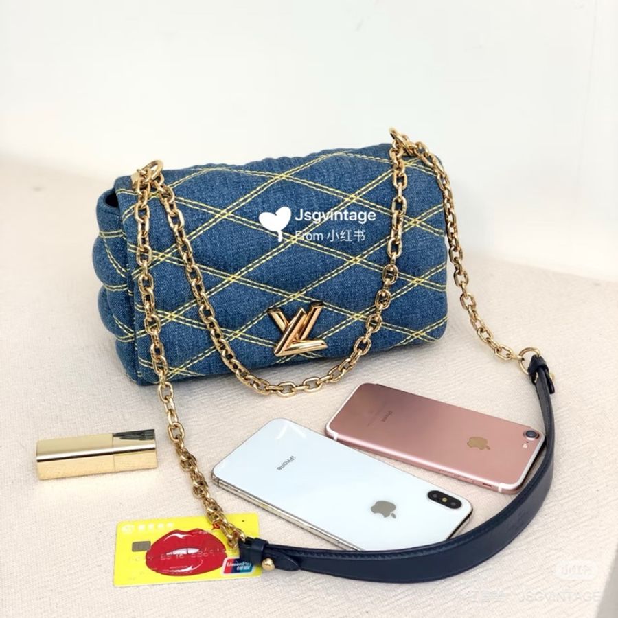 Louis Vuitton • Twist 限量牛仔丹寧菱格鏈條包 原價近20w-3