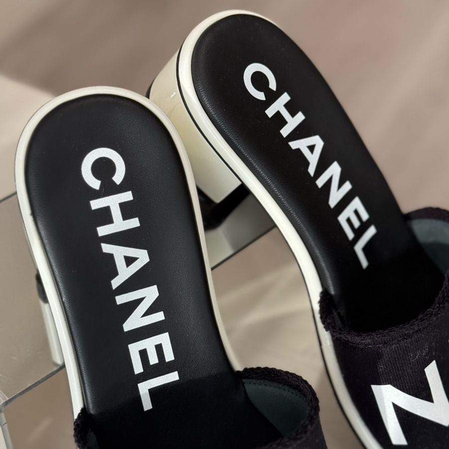 CHANEL 黑底白字字母跟鞋拖鞋 38號 有貼底-2