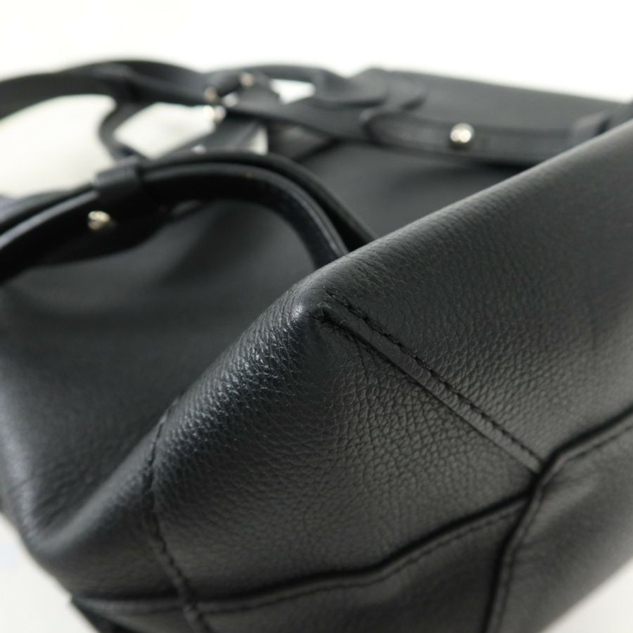 LOUIS VUITTON 牛皮皮革Lock Me Backpack銀扣背包-12