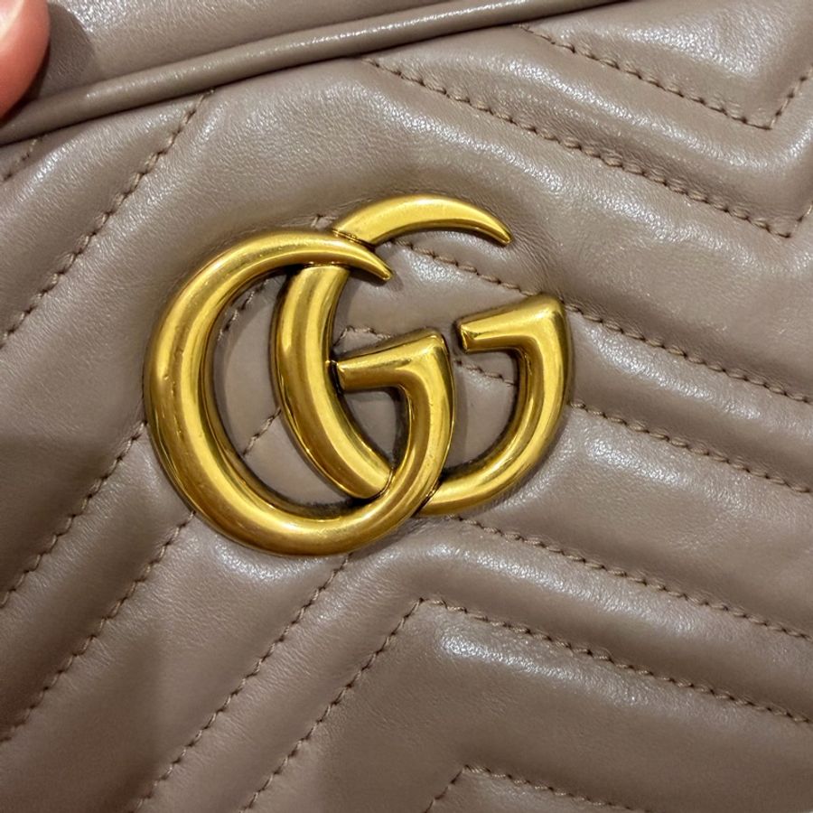 GUCCI GG Marmont皮革山形紋肩背相機包 裸粉色 24公分-7