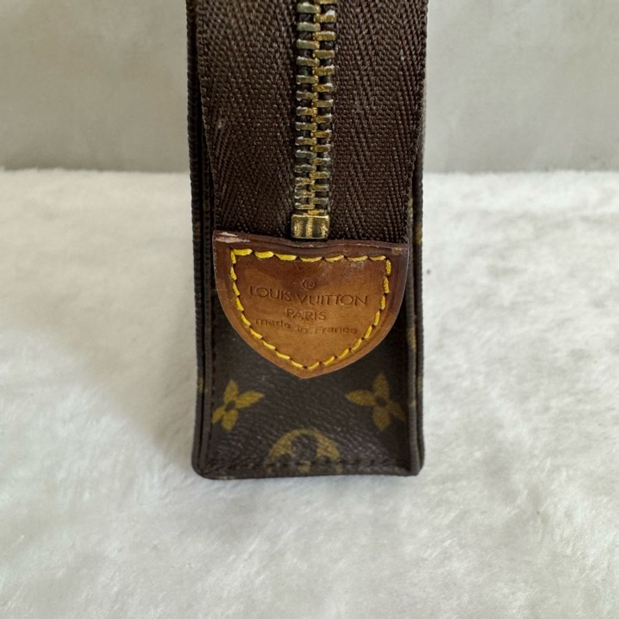Louis Vuitton 老花 小號洗漱手拿包-12