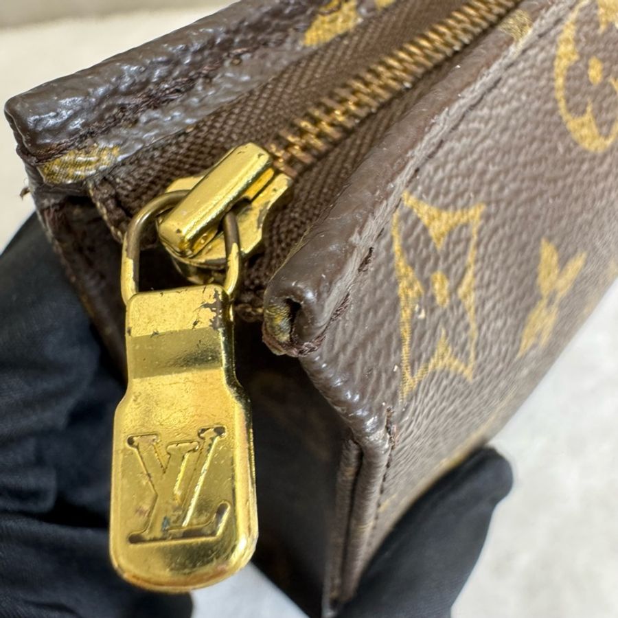 Louis Vuitton 老花 小號洗漱手拿包-15