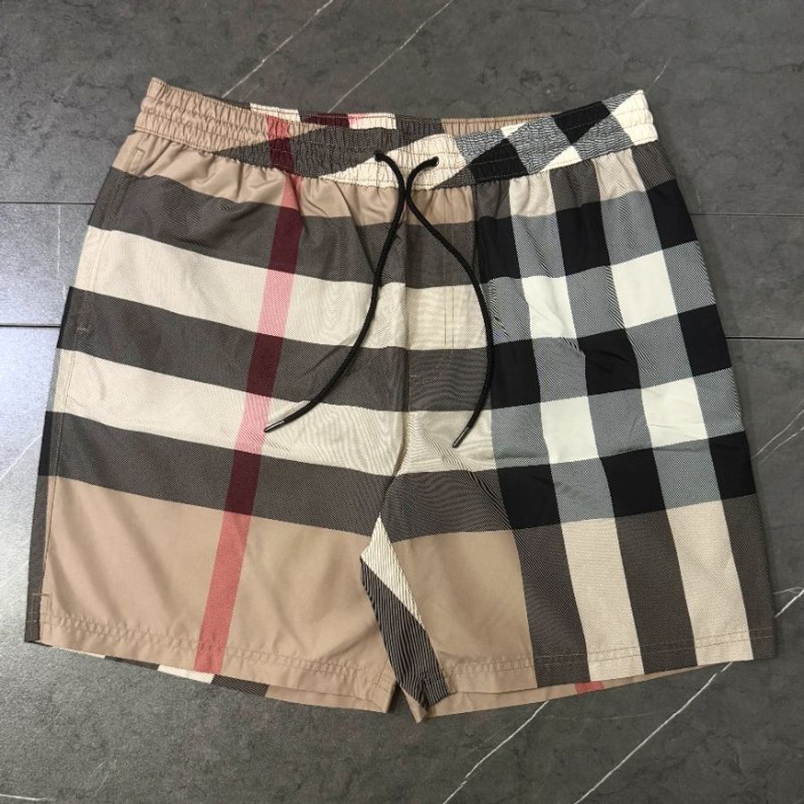⏰ 買對時間最省錢!雙11限時價開啟中🛒【BURBERRY 巴寶莉】格紋LOGO設計海灘褲(卡其)-1