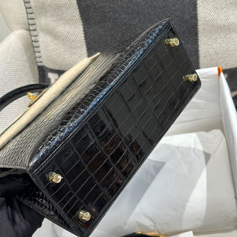 【精選天菜】HERMES 25CM KELLY 黑金 亮面鱷魚-4