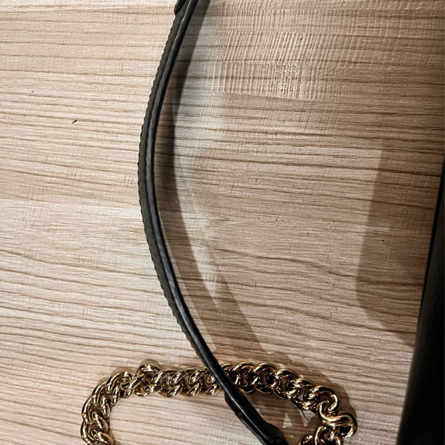 《出清換現金‼️》 Gucci 黑色雙logo蛋糕斜背包/黑色/鏈條包-32