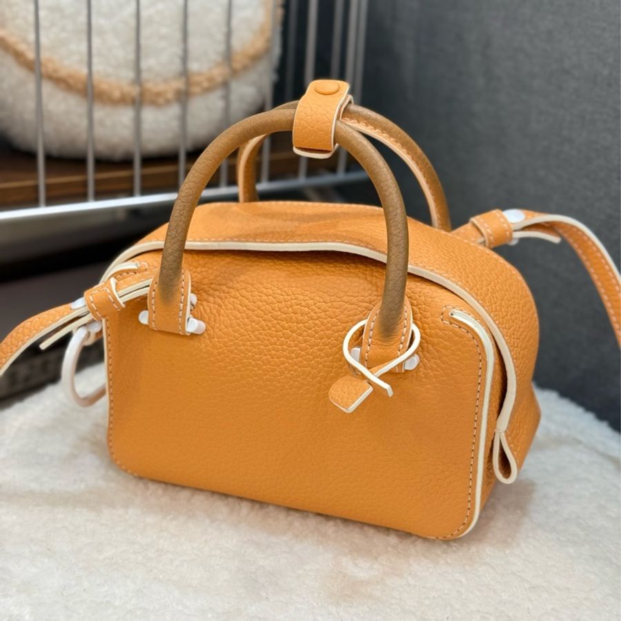 Delvaux 德爾沃 Cool box nano-1