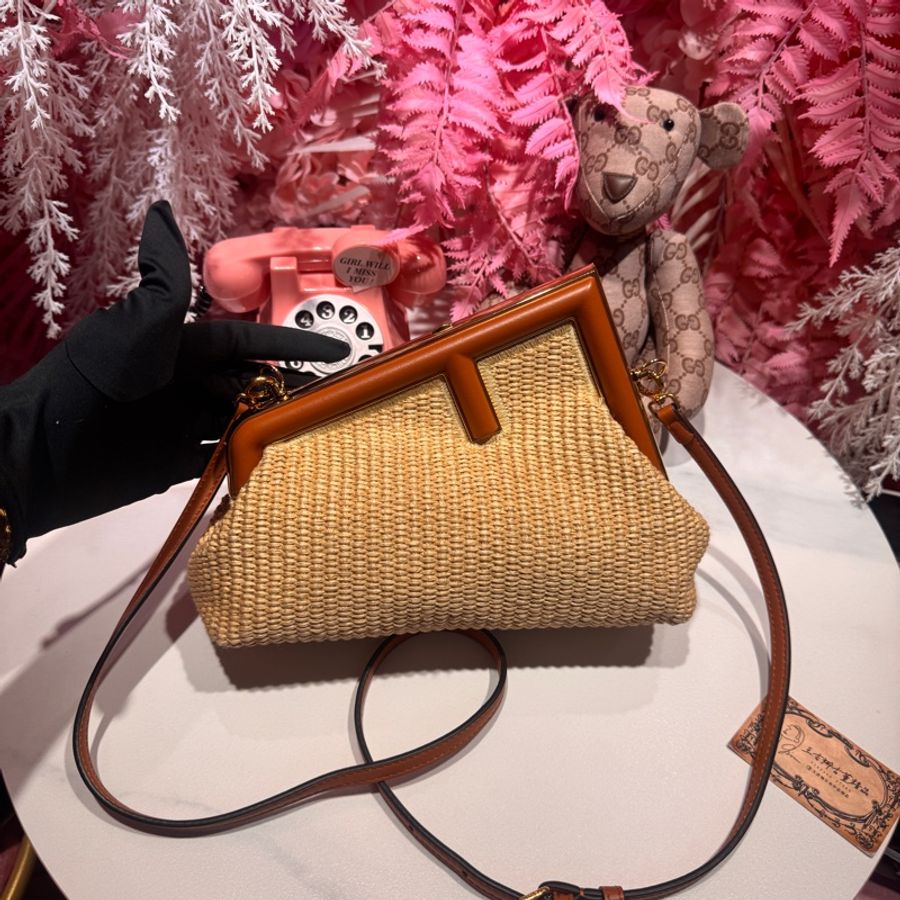 Fendi 竹編斜背包/手拿包/王吉娜古董精品-0