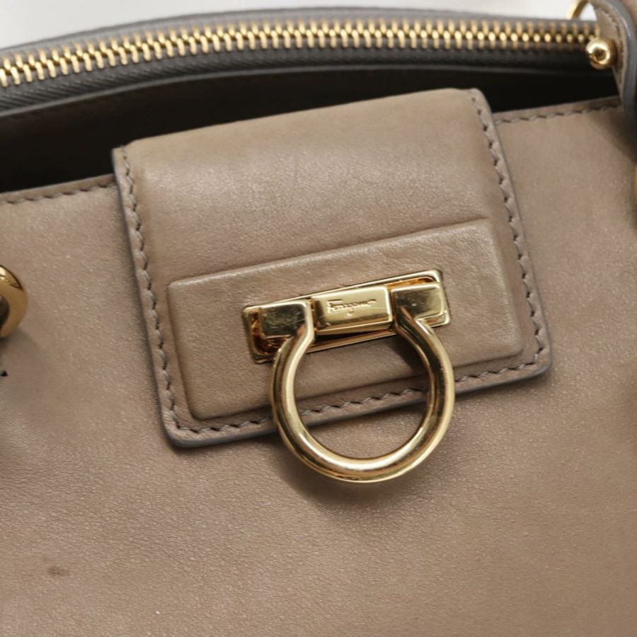 【日本直送】Salvatore Ferragamo Gancini 手提包 皮革 兩用 米色 金色 正品 sw1593-17