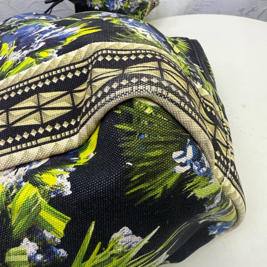 Givenchy Tote Bag-8