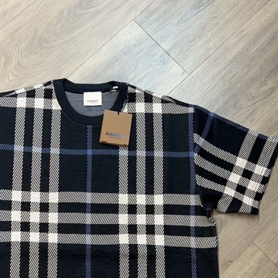 🤣 雙11到了,我的理智正式下線 💸【BURBERRY 巴寶莉】經典格紋短袖T恤 深藍(下單前須先私訊)-1