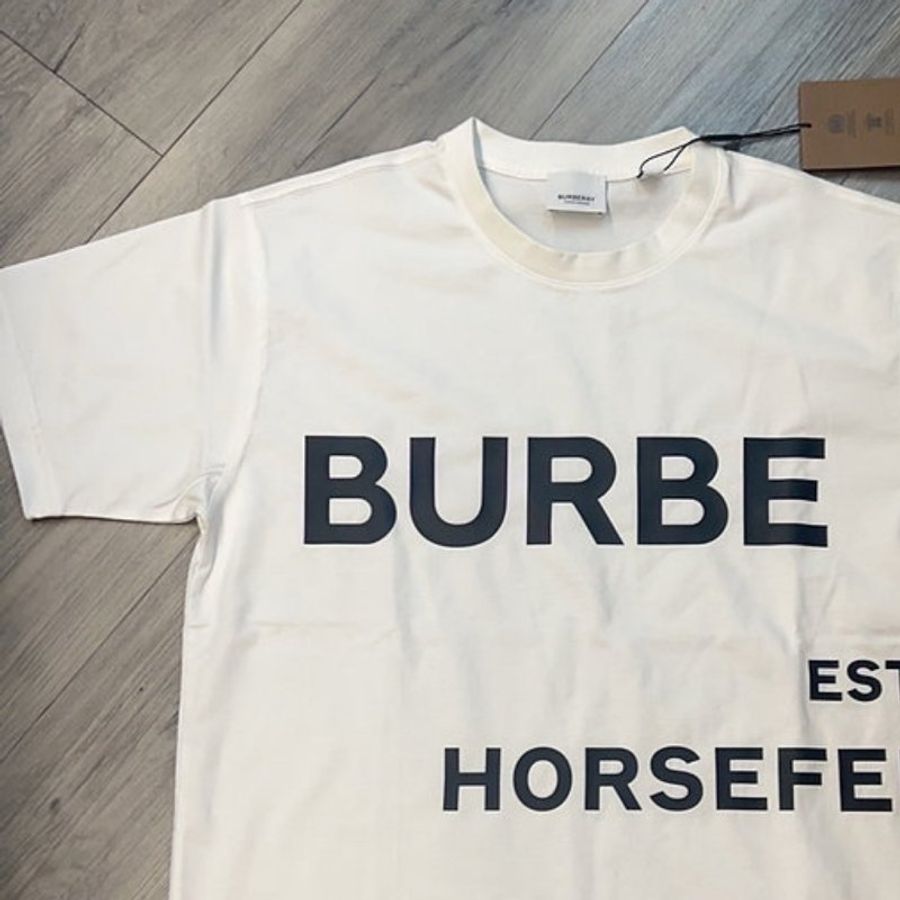 💫 雙11年度回饋・最強優惠登場 💫 【BURBERRY-巴寶莉】Horseferry 印花棉質T恤 白(下單前須先私訊)-3