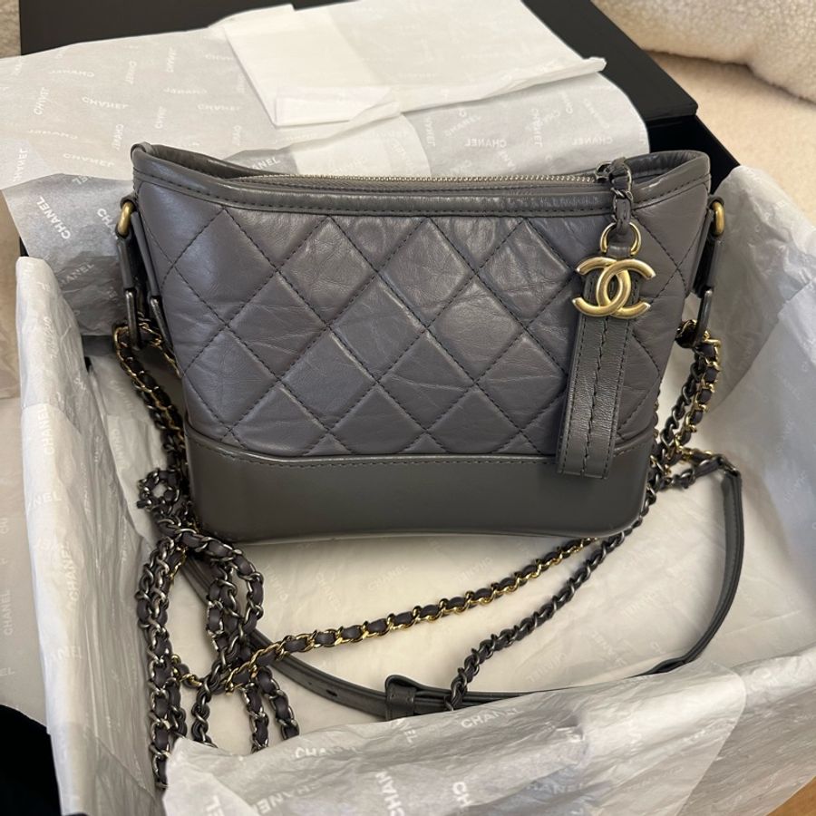 Chanel香奈兒灰金流浪包小號22年芯片款-23