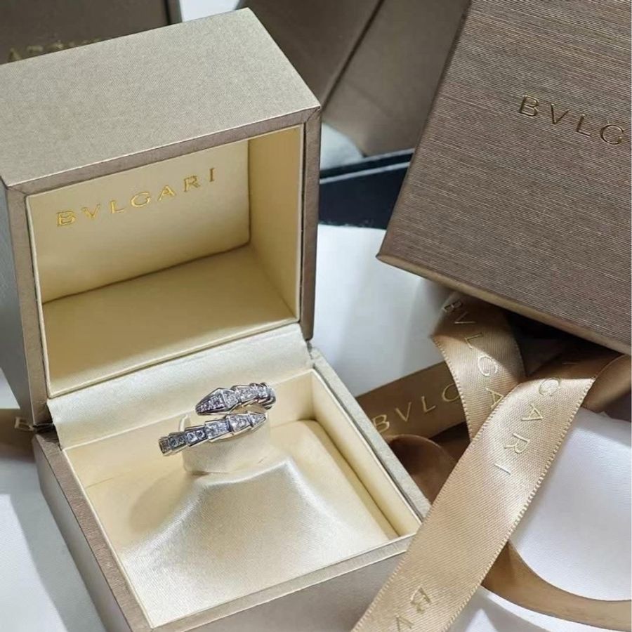 Bulgari 寶格麗 Serpenti Viper 窄版白金全密鑲鑽   原價35萬-1