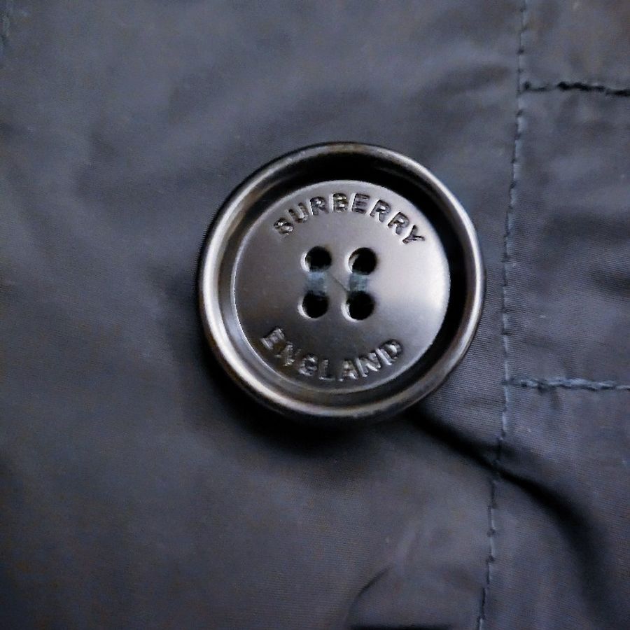 BURBERRY 黑白時尚風衣-12