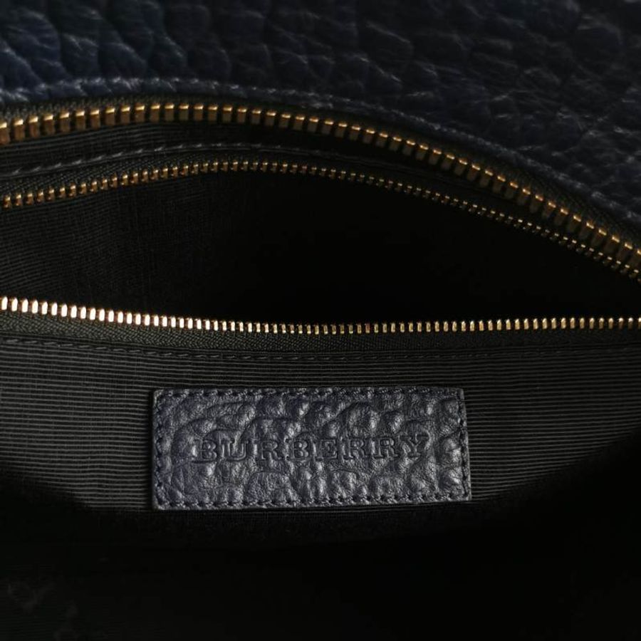 Burberry 牛皮純色銘牌標誌拉鍊手提包-7