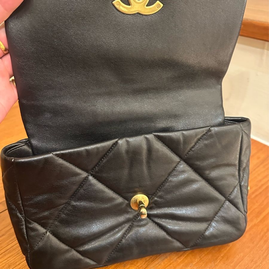 CHANEL 黑菱格19 26鍊包 保卡款-16