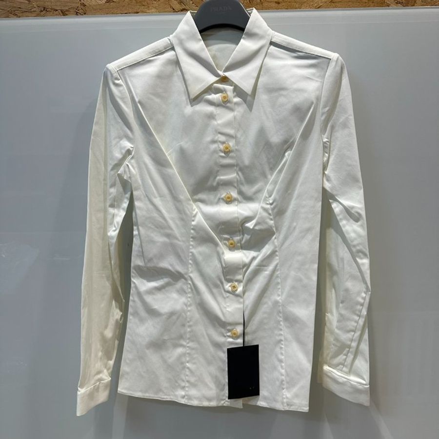 【美收精品】PRADA 白色襯衫 B-893【隔月月中將轉賣至日本 上架期限30天】-0