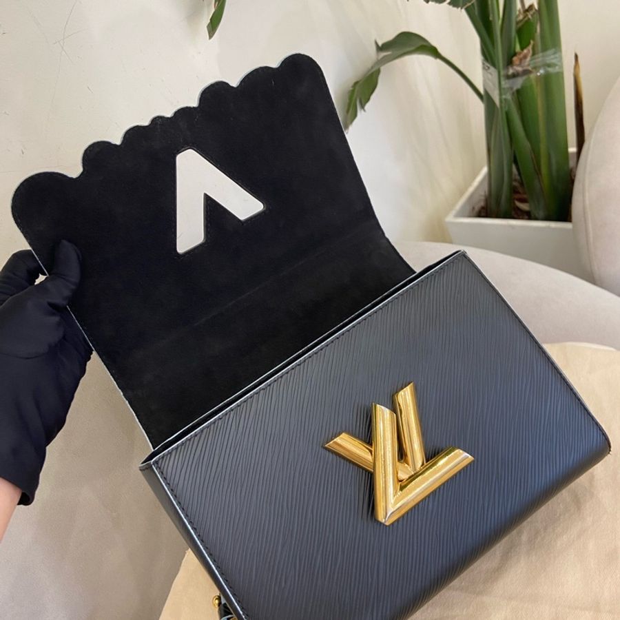 LV twist 黑金中號限定水波紋花卉扭扭包 配彩色立體小花 尺寸約23*8*18cm。-18
