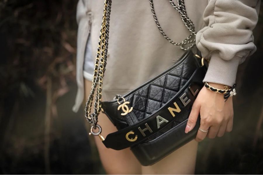 全配🈶購證 Chanel 香奈兒 限量提把流浪包 黑金 小號-28