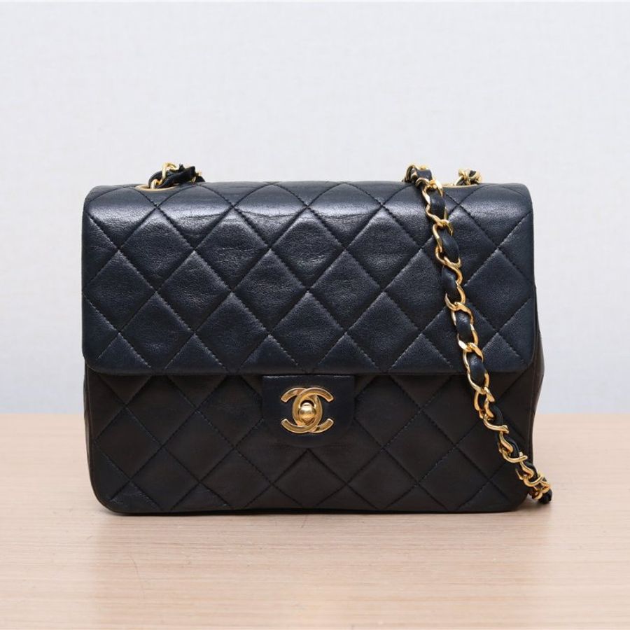 CHANEL 中古黑金羊方胖子20黑色1開肩背包-0