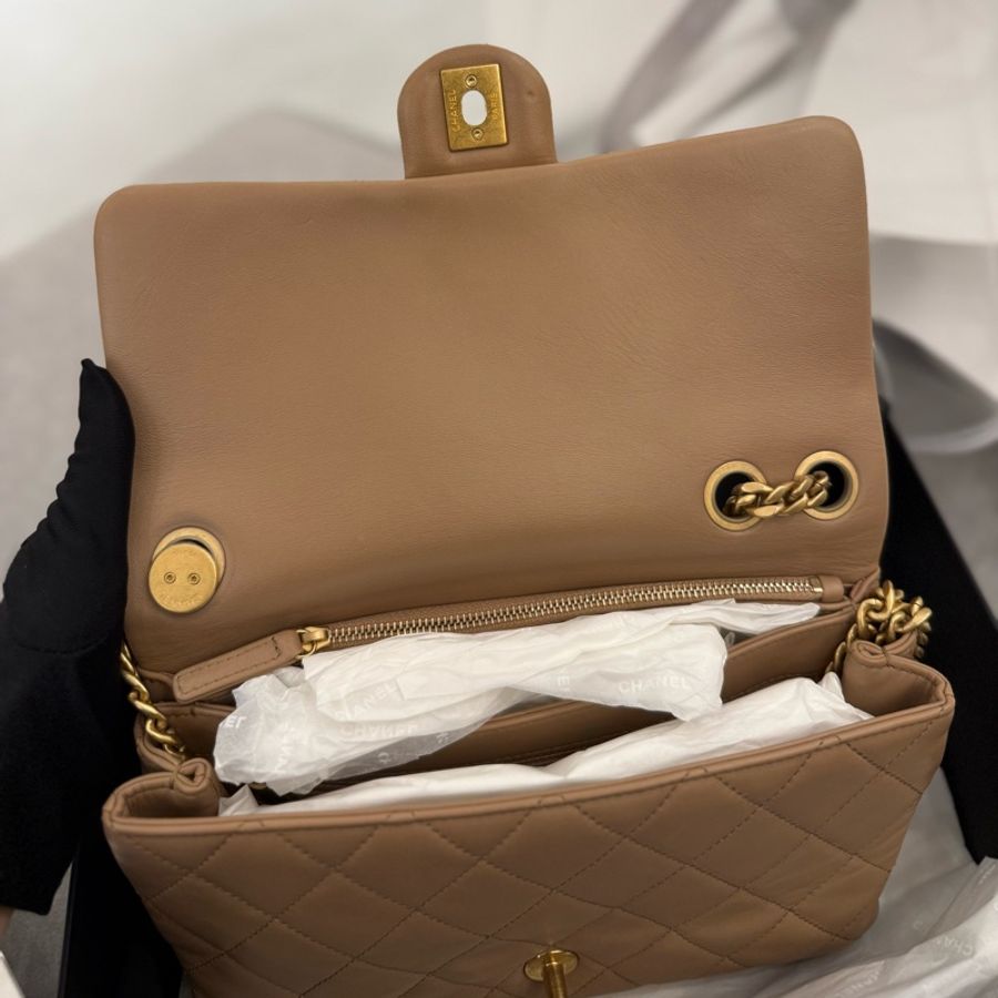 Chanel香奈兒 可調節金扣flapbag-1