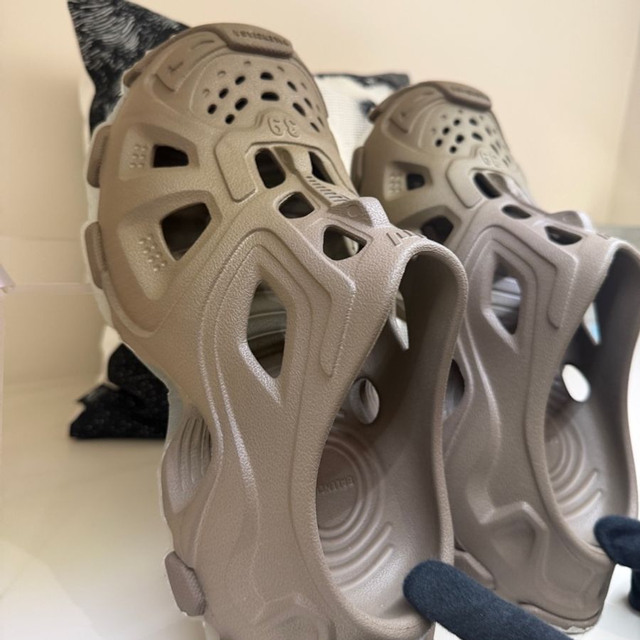 Balenciaga 咖色洞洞鞋 🤎🤎39/防塵袋-6