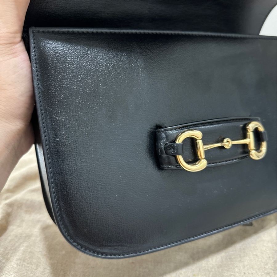GUCCI Horsebit 1955金扣牛皮黑色肩背包-14