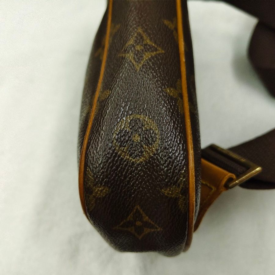 LOUIS VUITTON 傳統花色斜背腰包-3