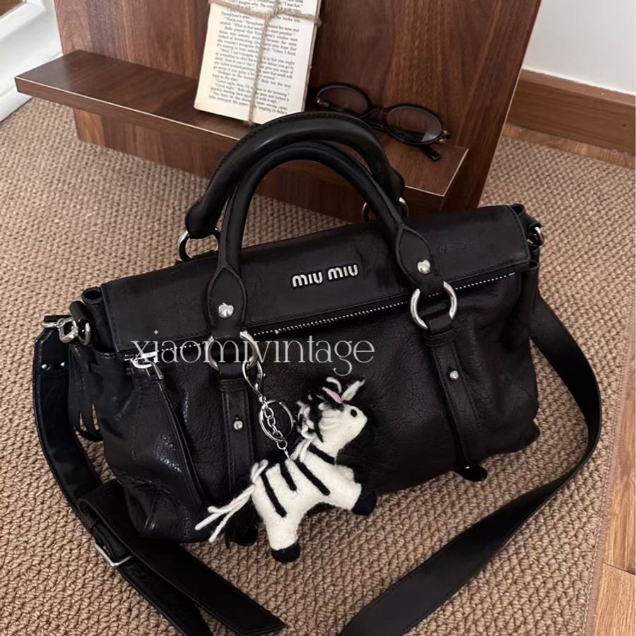 Miumiu黑銀飄帶機車包中號ᙏ̤̫ᙏ̤̫-0