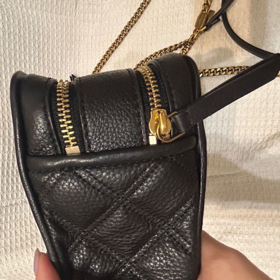 Marc Jacobs | MJ黑色荔枝紋格金色鏈條相機包-4