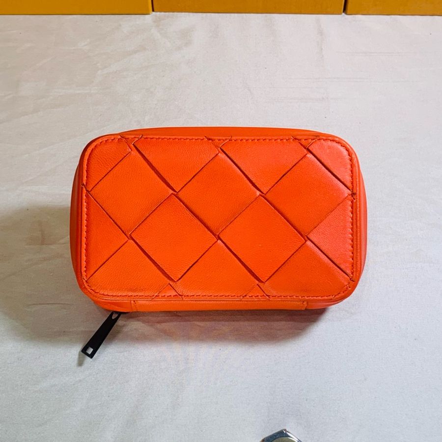 ✨近新閒置 BV Bottega Veneta 萬用小化妝包 收納包-1