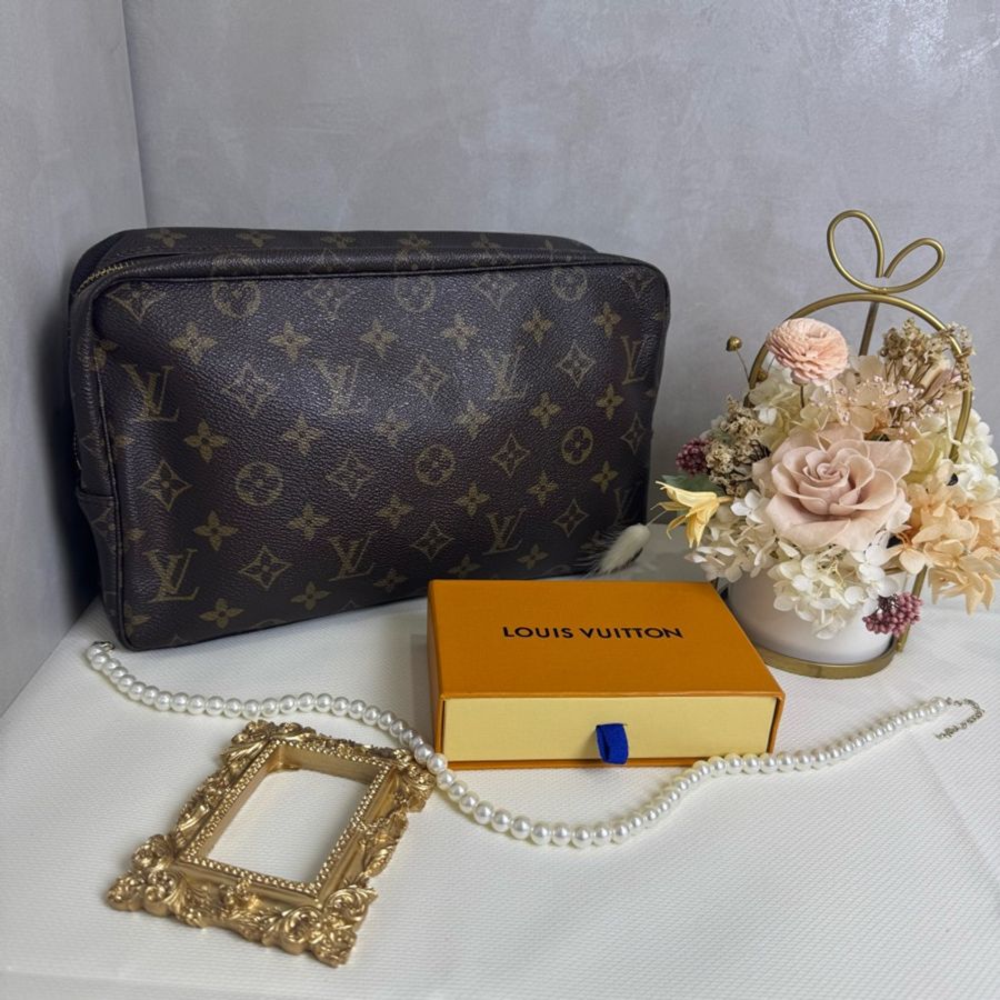 Louis Vuitton 經典化妝包-1