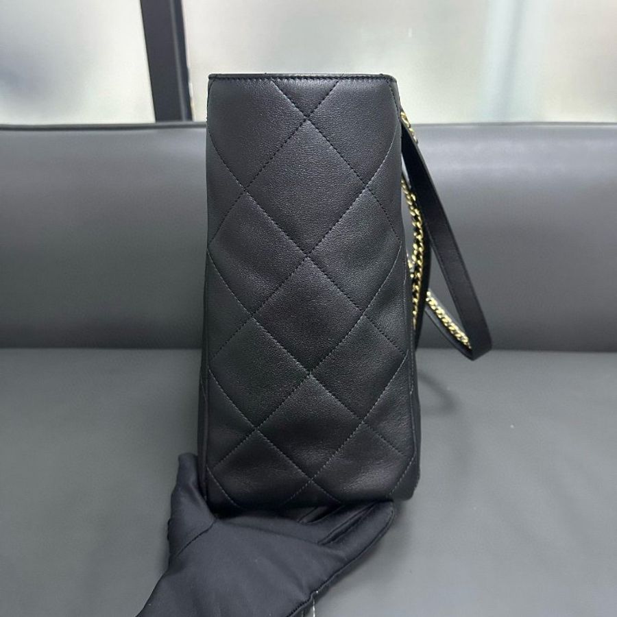 Chanel 22B tote-3